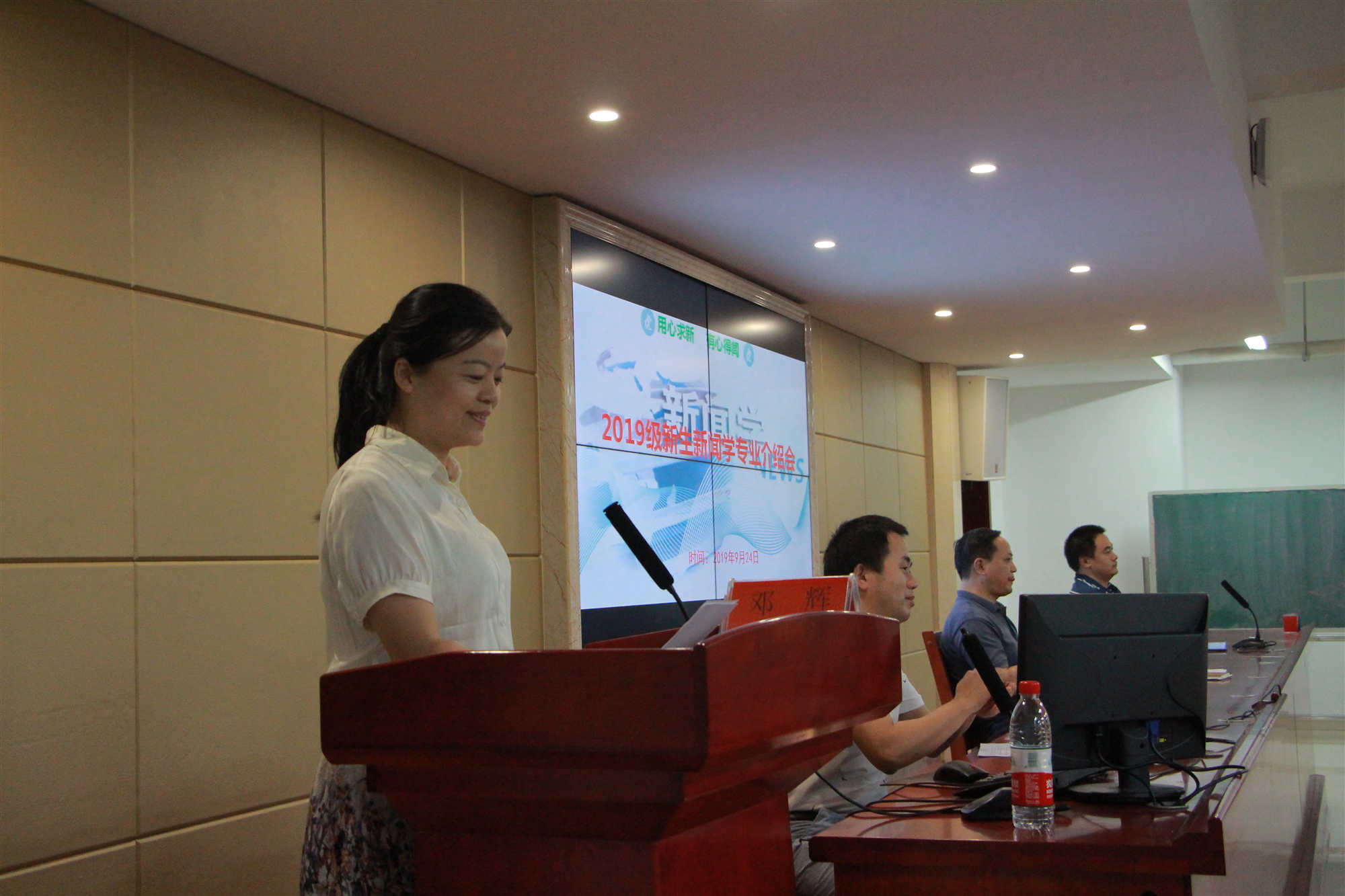 74927e6afeb24662a2a0b7489b63c669.jpg 74927e6afeb24662a2a0b7489b63c669.jpg