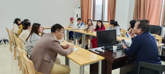 e03e382cd5b8430aae1b175c2e2a89e4.png 2.png