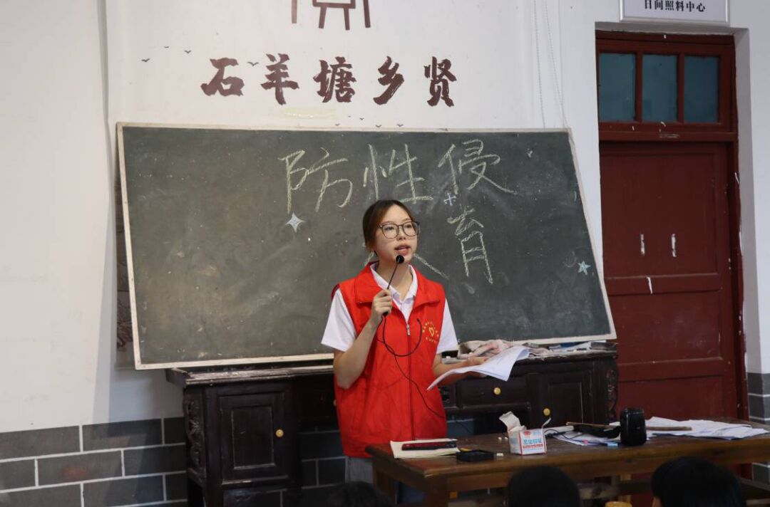 b68e899060ac4b549ca2df308bc0bc32.jpg b68e899060ac4b549ca2df308bc0bc32.jpg